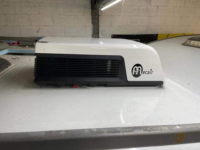 Roof Airconditioner with heatpump 2200W